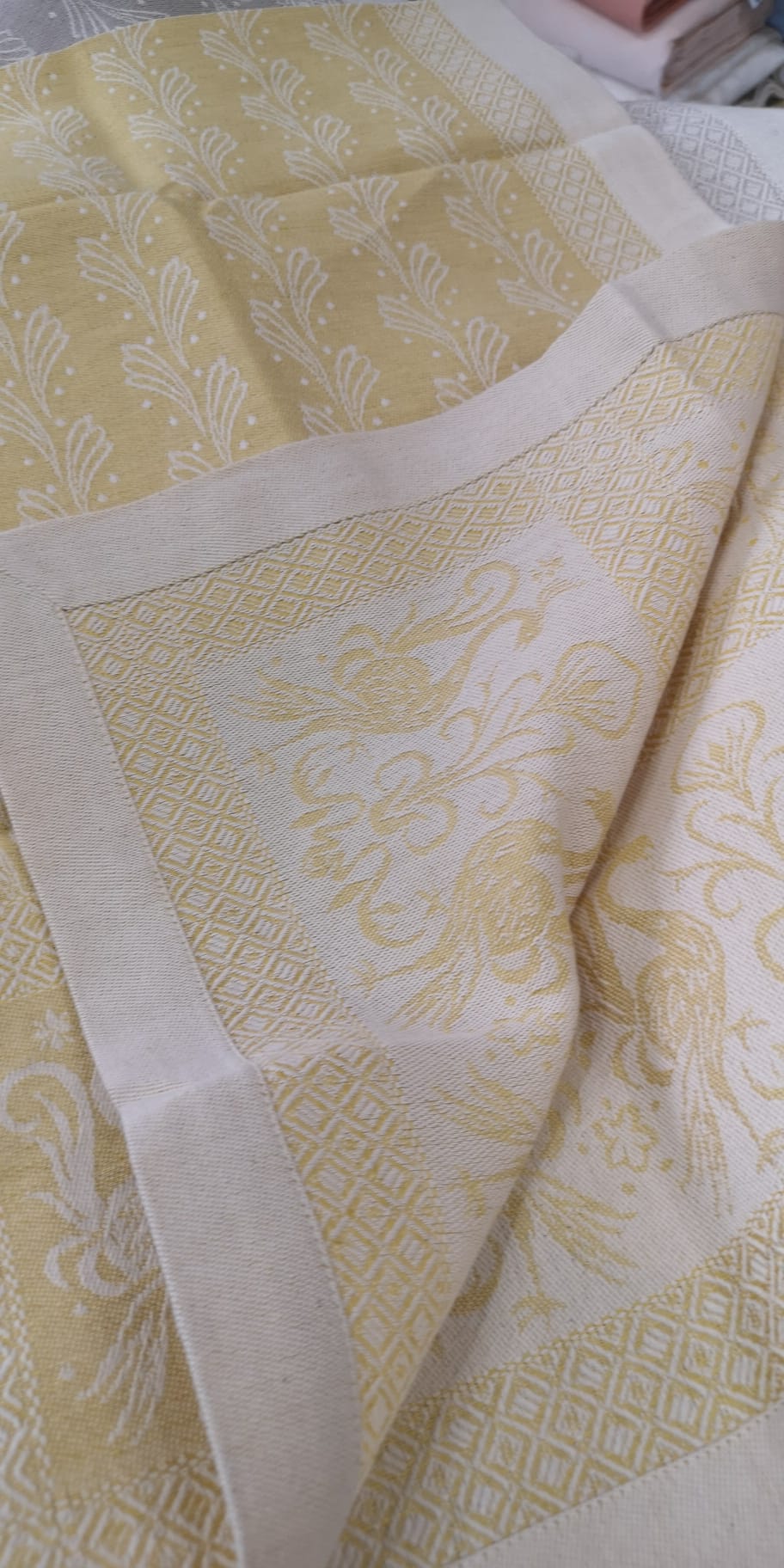 CENTROTAVOLA GRIFO IN MISTO LINO
