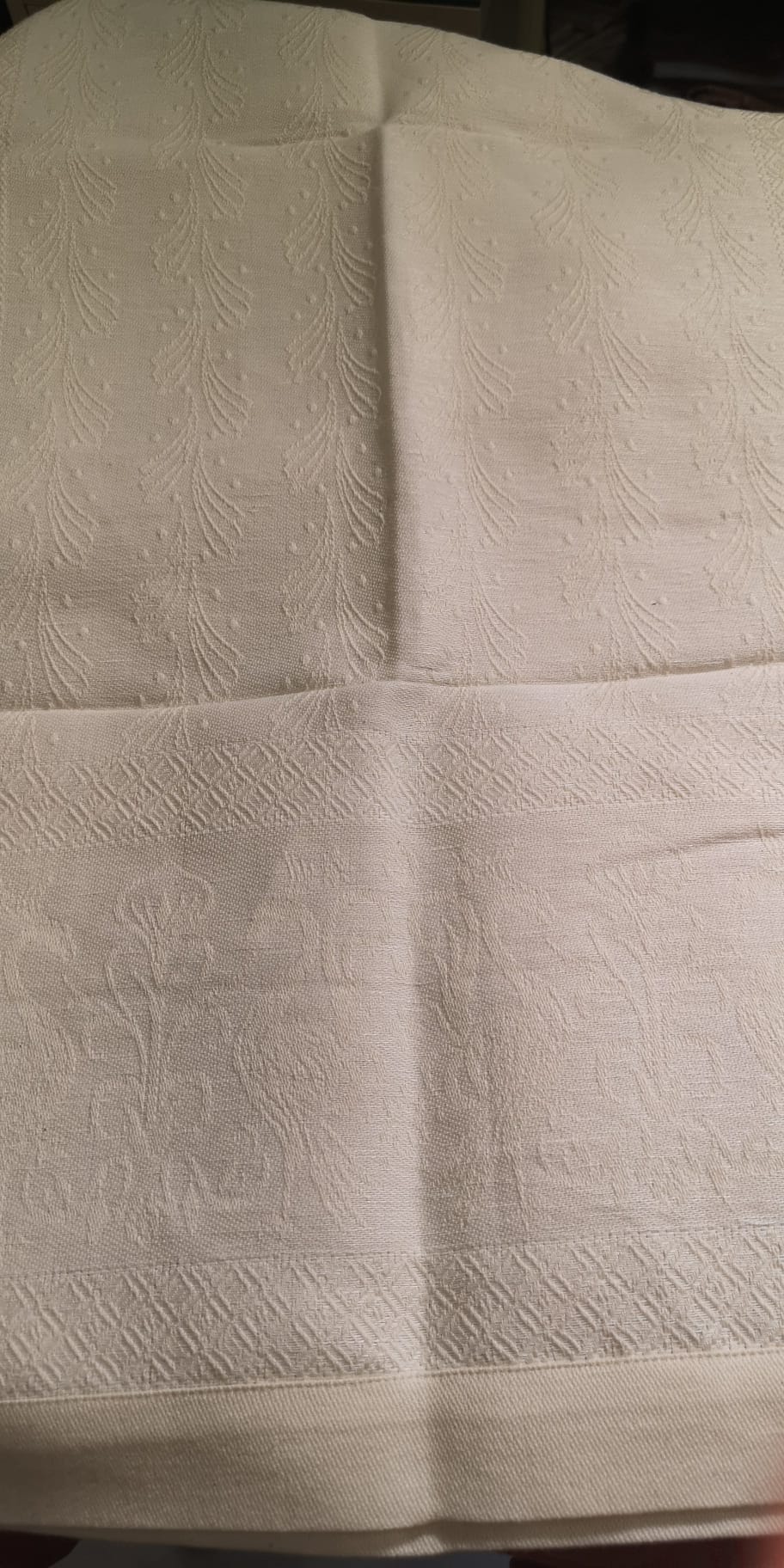 CENTROTAVOLA GRIFO IN MISTO LINO